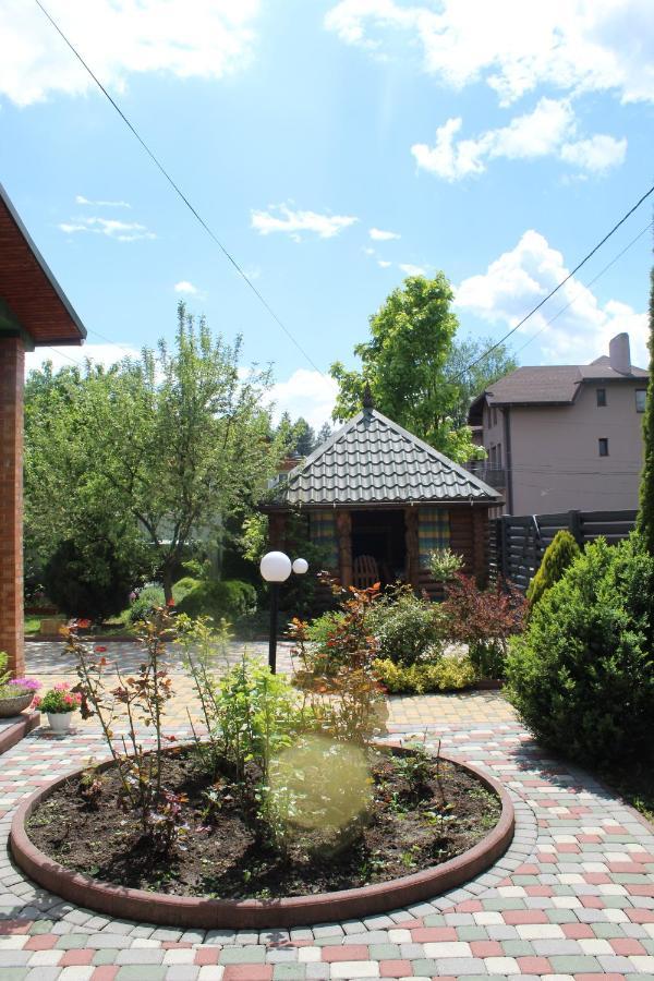 Затишний Міні-Готель "Rosky" Yasinya Exterior foto