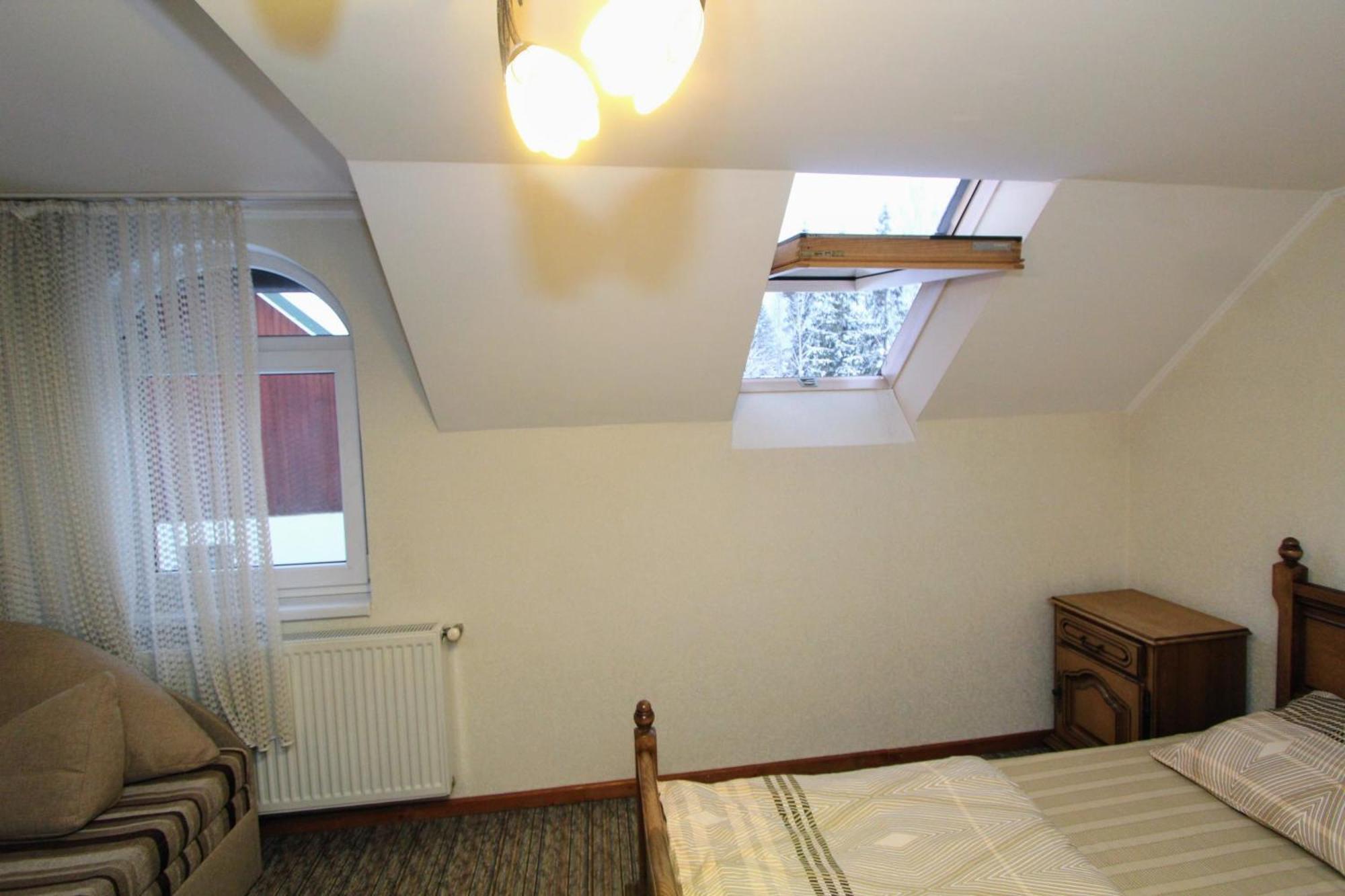 Затишний Міні-Готель "Rosky" Yasinya Habitación foto