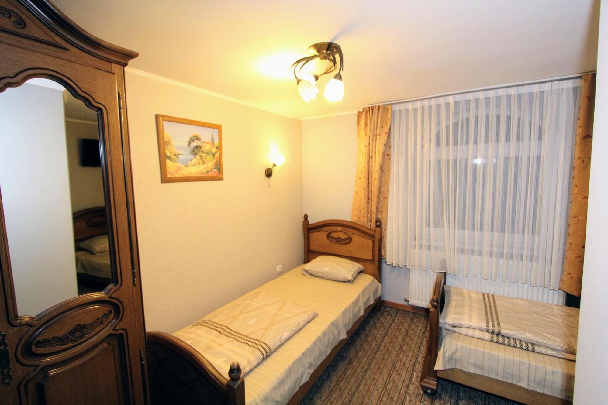 Затишний Міні-Готель "Rosky" Yasinya Habitación foto