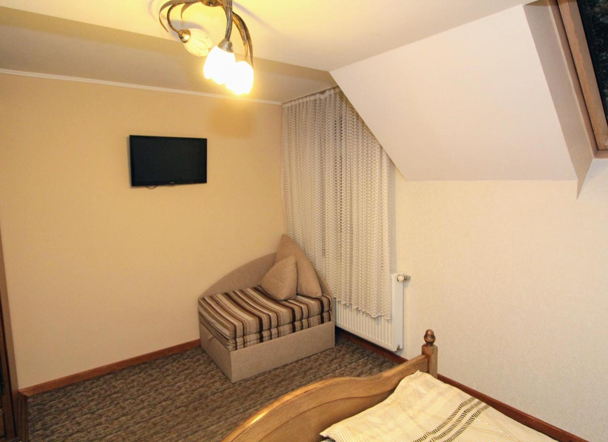 Затишний Міні-Готель "Rosky" Yasinya Habitación foto